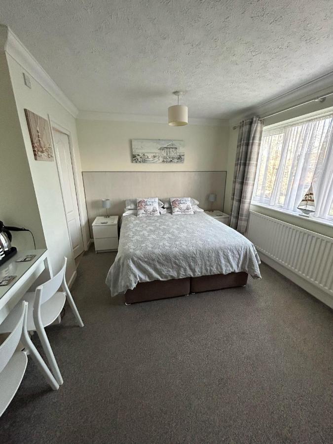 Leeward House B&B Госпорт Екстериор снимка