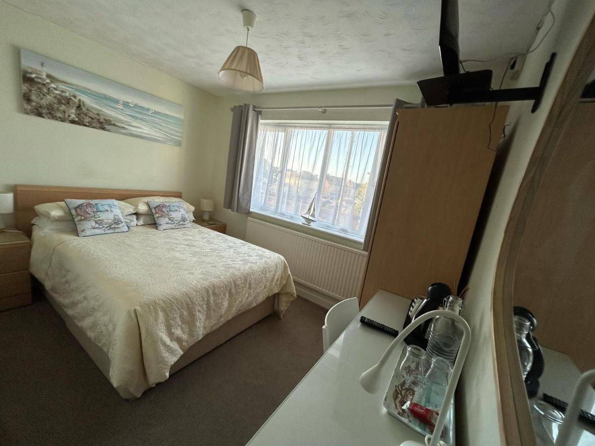 Leeward House B&B Госпорт Екстериор снимка