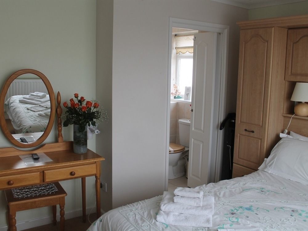 Leeward House B&B Госпорт Екстериор снимка